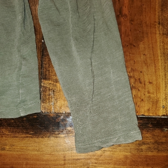 DARK green ruffle sleeve long sleeve tee Universal Thread Large NEW - Picture 5 of 10